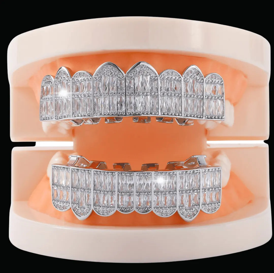 Punk Teeth Iced Out Grillz - Cartice™LuxuryJewelryGoldSilverWatchBraceletNecklaceChainIced-outCubanMoissaniteTarnish-freeStainlessDurablePremiumShinePlatedStatementDiamondAffordable