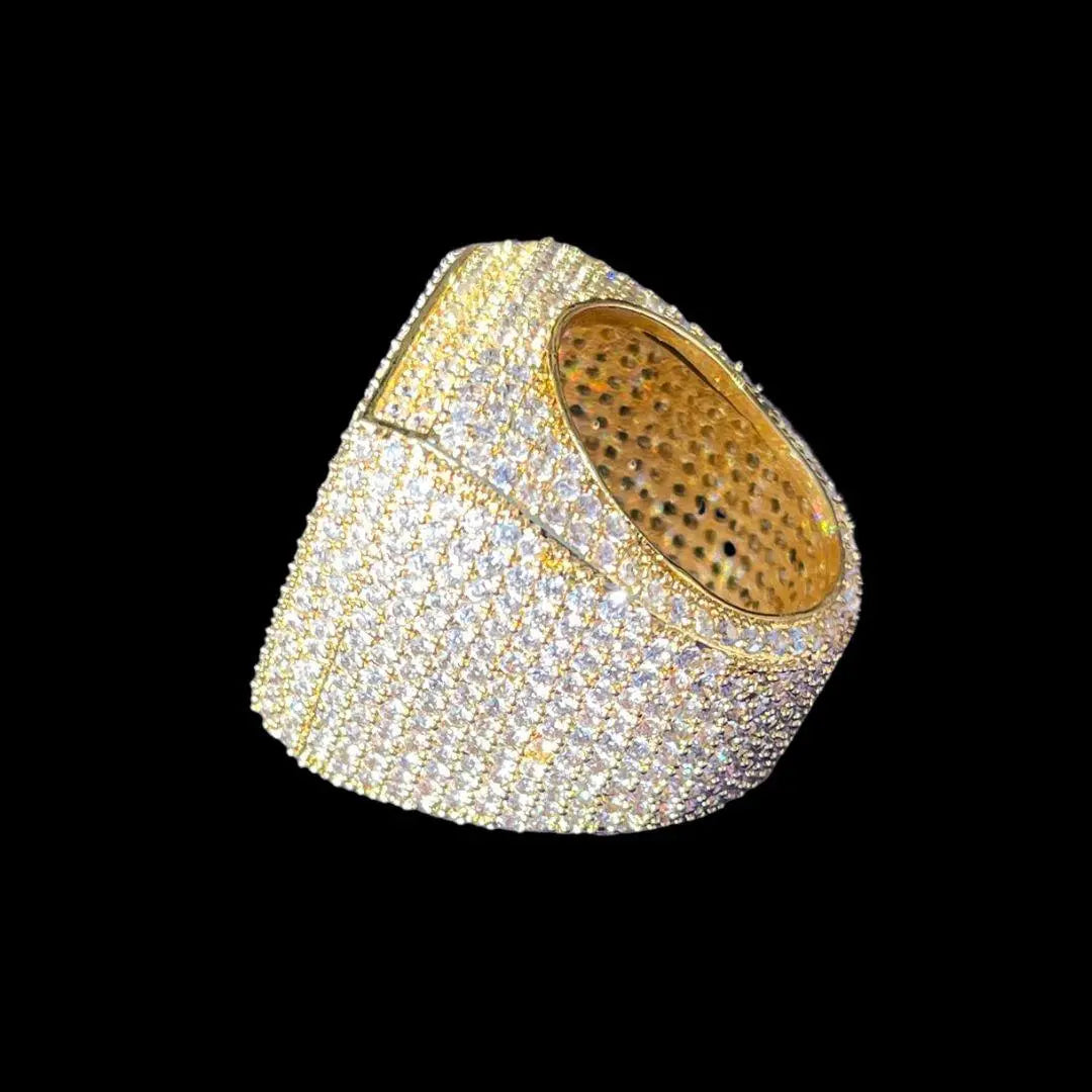 Frost Iced Out Ring - Cartice™LuxuryJewelryGoldSilverWatchBraceletNecklaceChainIced-outCubanMoissaniteTarnish-freeStainlessDurablePremiumShinePlatedStatementDiamondAffordable